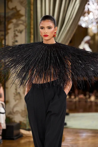 Look 5